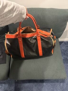 Expandable Black and Orange Weekend Duffel Bag - Stylish Travel Tote